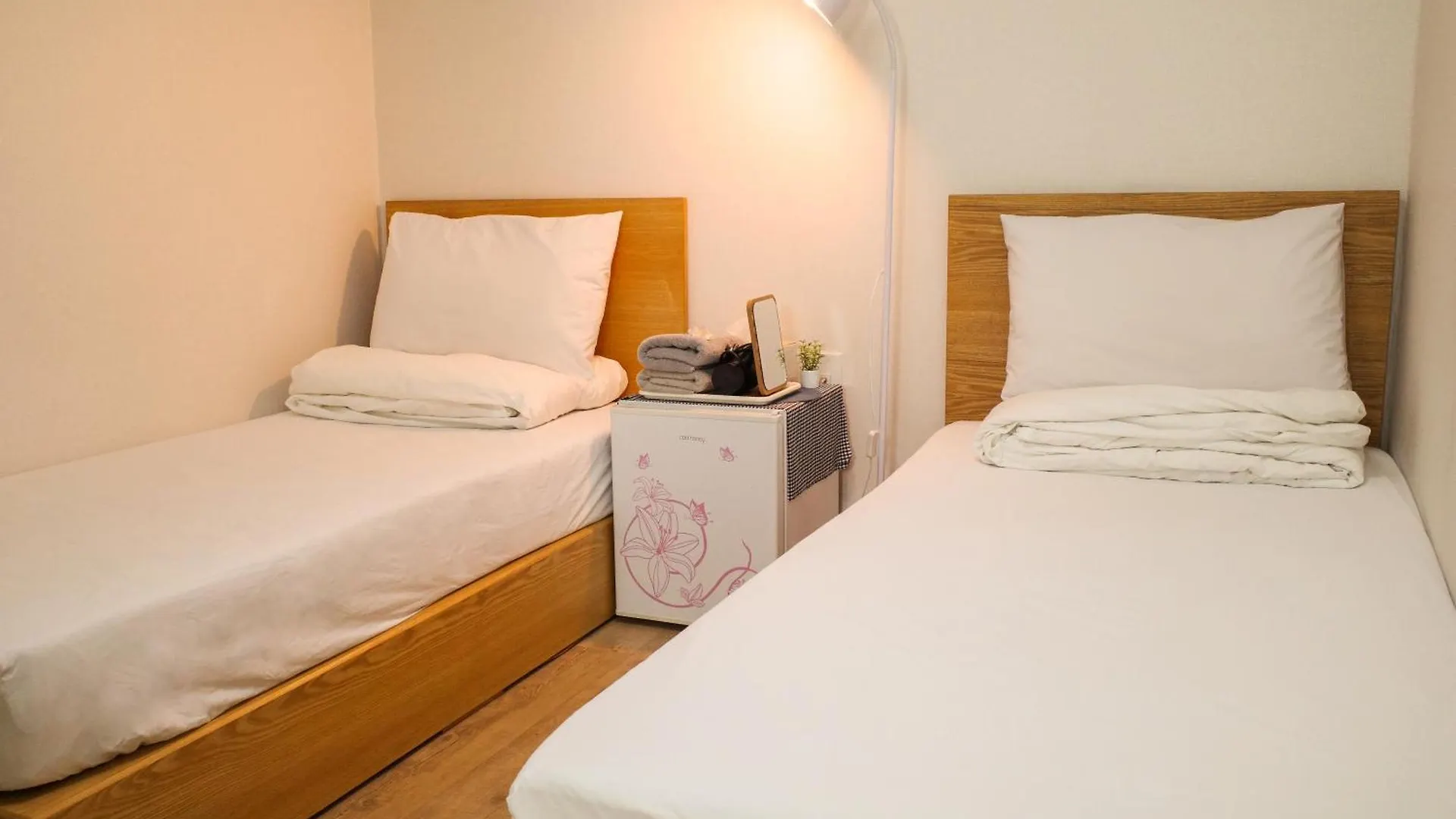Starria Hostel Seoul 2*,