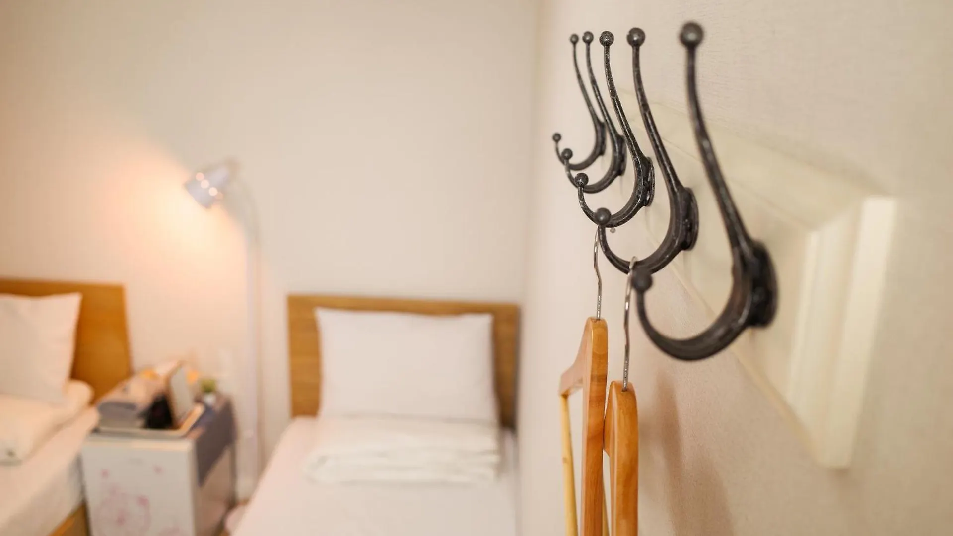 Starria Hostel Seoul 2*,  South Korea
